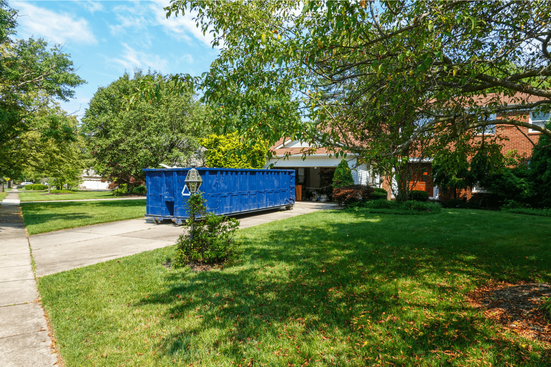 8 Tips for Safely Using Dumpsters on Job Sites