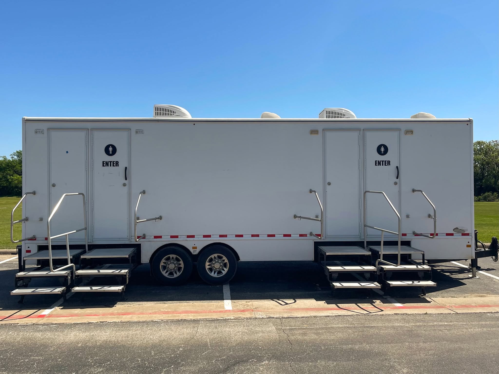 luxury restroom trailer rental