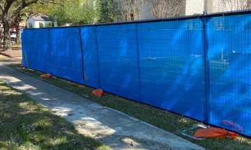 Temporary Fencing with Windscreen
